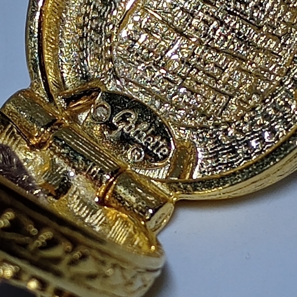 * vintage Goldette purple glass teardrop locket compartment necklace - Picture 8 of 8